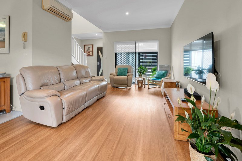 Photo - 4/139 Cotlew Street, Ashmore QLD 4214 - Image 4