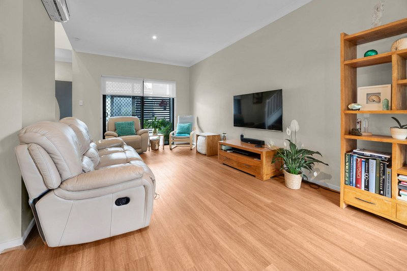 Photo - 4/139 Cotlew Street, Ashmore QLD 4214 - Image 12