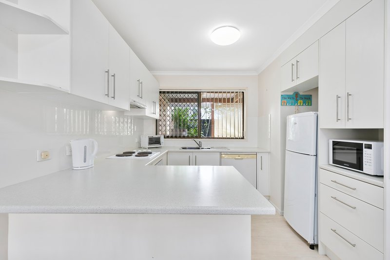 Photo - 4/139 Moorindil Street, Tewantin QLD 4565 - Image 9