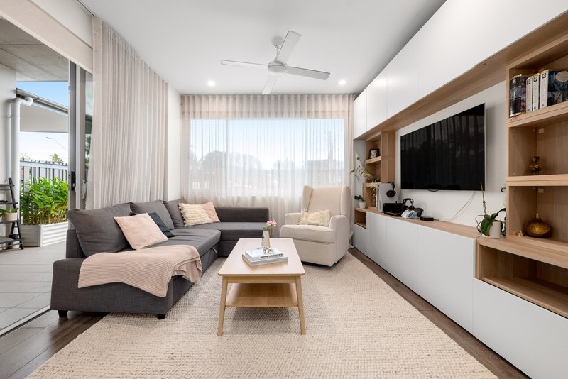 Photo - 413/986 Wynnum Road, Cannon Hill QLD 4170 - Image 1