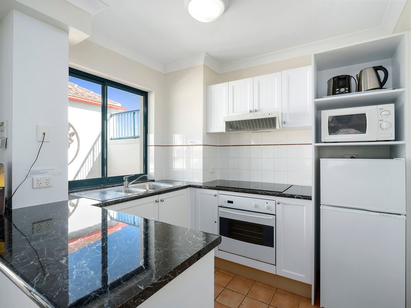 Photo - 413/99 Griffith Street, Coolangatta QLD 4225 - Image 4