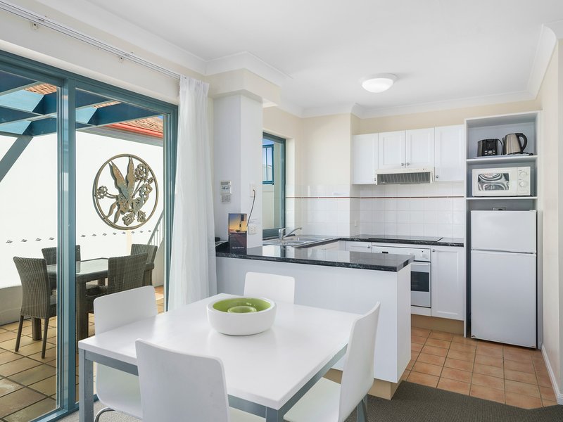 Photo - 413/99 Griffith Street, Coolangatta QLD 4225 - Image 5