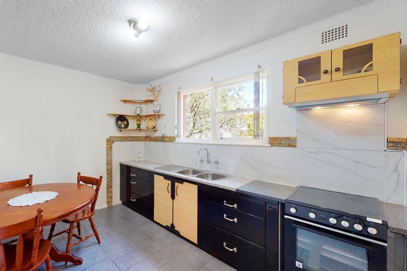 Photo - 4/14-16 Banksia Road, Caringbah NSW 2229 - Image 4