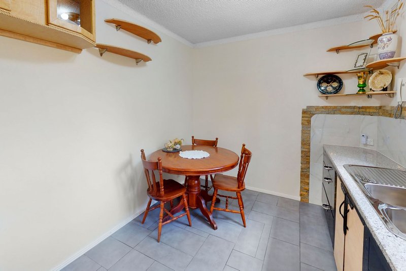 Photo - 4/14-16 Banksia Road, Caringbah NSW 2229 - Image 5