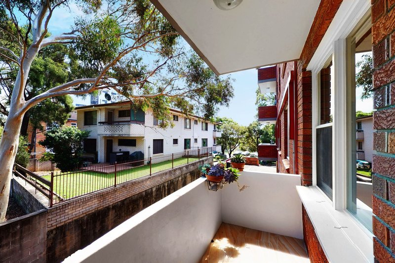 Photo - 4/14-16 Banksia Road, Caringbah NSW 2229 - Image 10