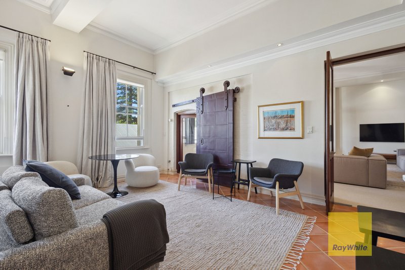 Photo - 4/14 Athelstan Road, Cottesloe WA 6011 - Image 11