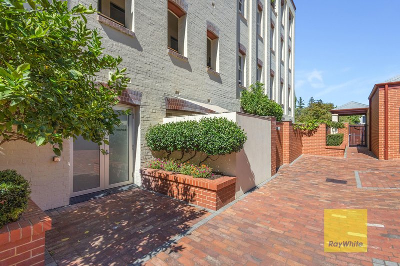 Photo - 4/14 Athelstan Road, Cottesloe WA 6011 - Image 18