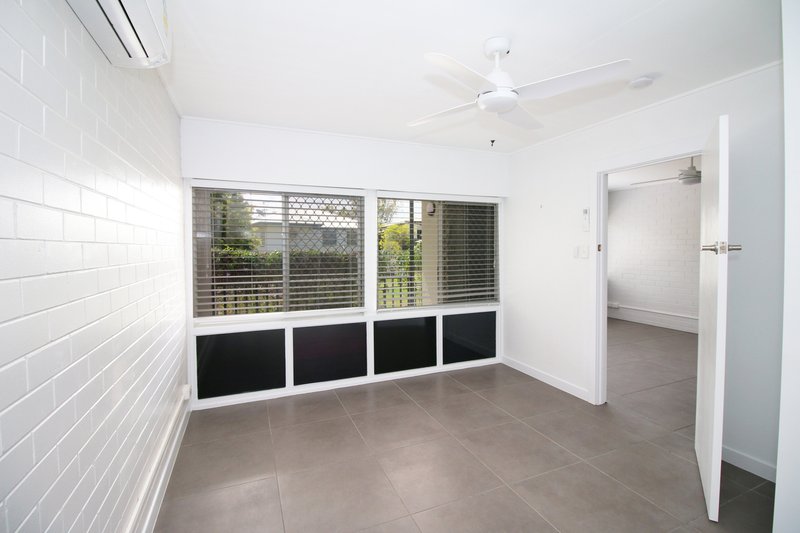 Photo - 4/14 Evans Street, Belgian Gardens QLD 4810 - Image 4