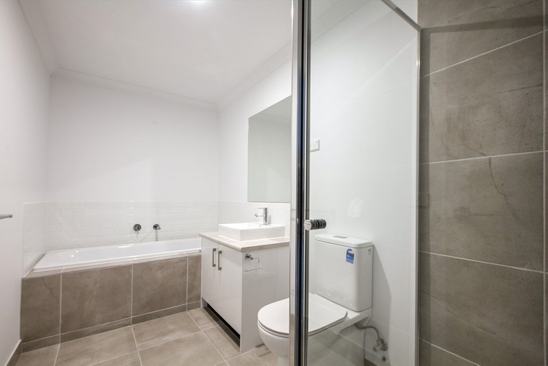 Photo - 414 Harvest Home Road, Epping VIC 3076 - Image 5