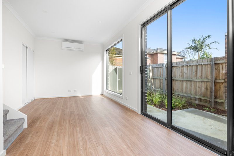 Photo - 4/14 Highmoor Avenue, Bayswater VIC 3153 - Image 3