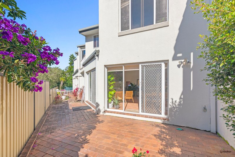 Photo - 4/14 Wilpark Crescent, Currumbin Waters QLD 4223 - Image 16