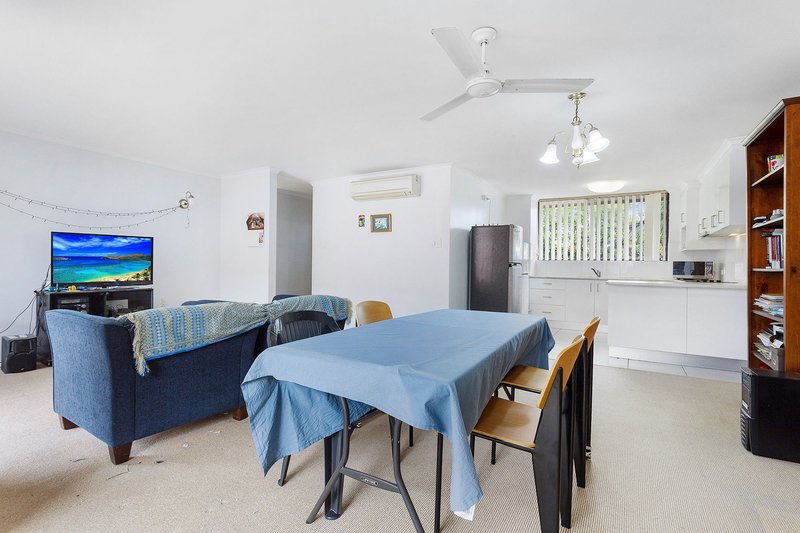 Photo - 4/141 Central Avenue, Indooroopilly QLD 4068 - Image 5