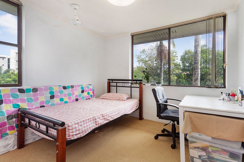 Photo - 4/141 Central Avenue, Indooroopilly QLD 4068 - Image 7