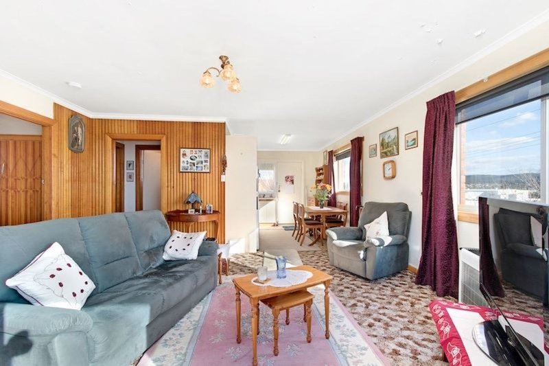 Photo - 4/145-149 Tarleton Street, East Devonport TAS 7310 - Image 2