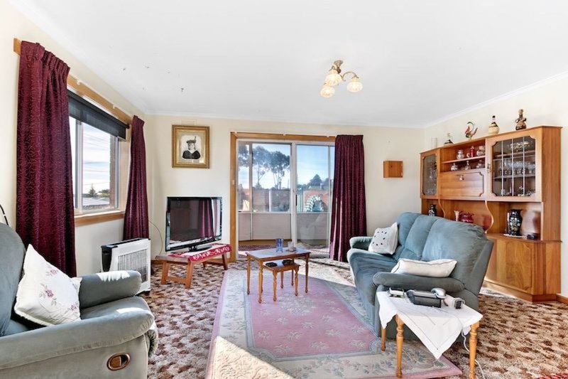 Photo - 4/145-149 Tarleton Street, East Devonport TAS 7310 - Image 3