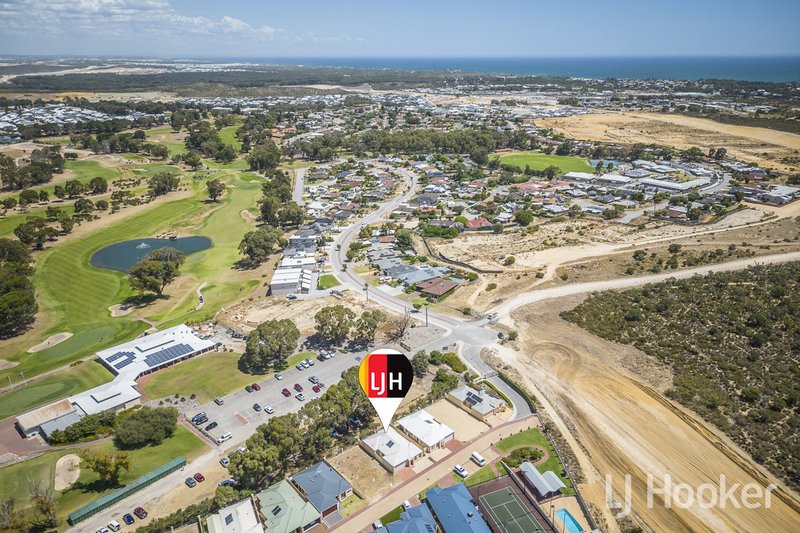 Photo - 4/146 St Andrews Drive, Yanchep WA 6035 - Image 2