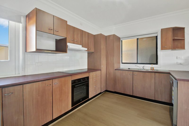 Photo - 4/149 Mount Keira Road, Mount Keira NSW 2500 - Image 1