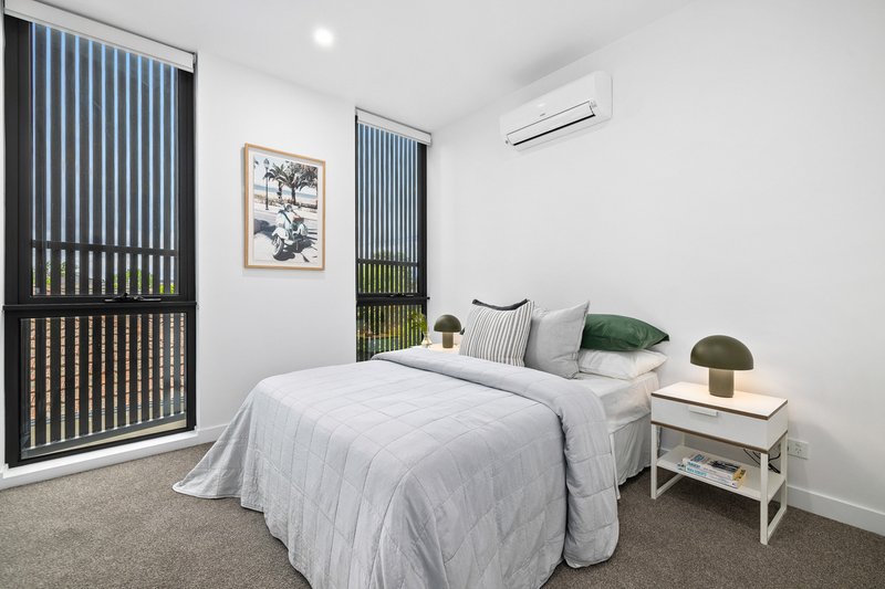 Photo - 4/15-17 Station Avenue, Mckinnon VIC 3204 - Image 15