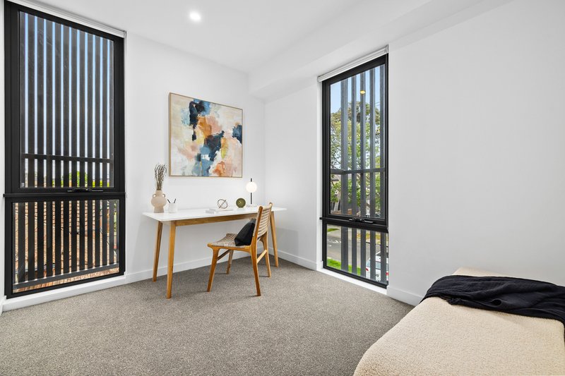 Photo - 4/15-17 Station Avenue, Mckinnon VIC 3204 - Image 16