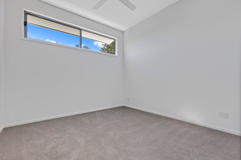 Photo - 4/15-17 Yinni Street, Maroochydore QLD 4558 - Image 10