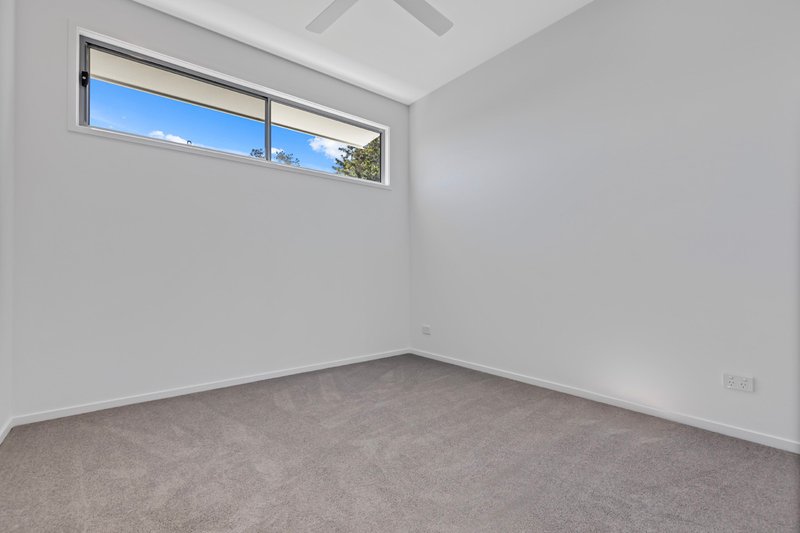 Photo - 4/15-17 Yinni Street, Maroochydore QLD 4558 - Image 13