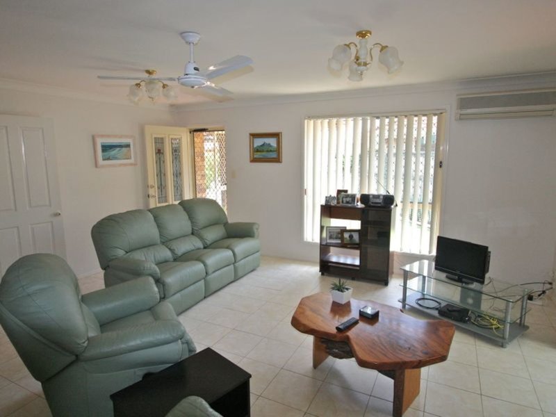 Photo - 4/15 Avondale Drive, Banora Point NSW 2486 - Image 3