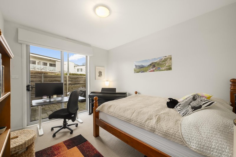 Photo - 4/15 Berrigan Crescent, O'Connor ACT 2602 - Image 5