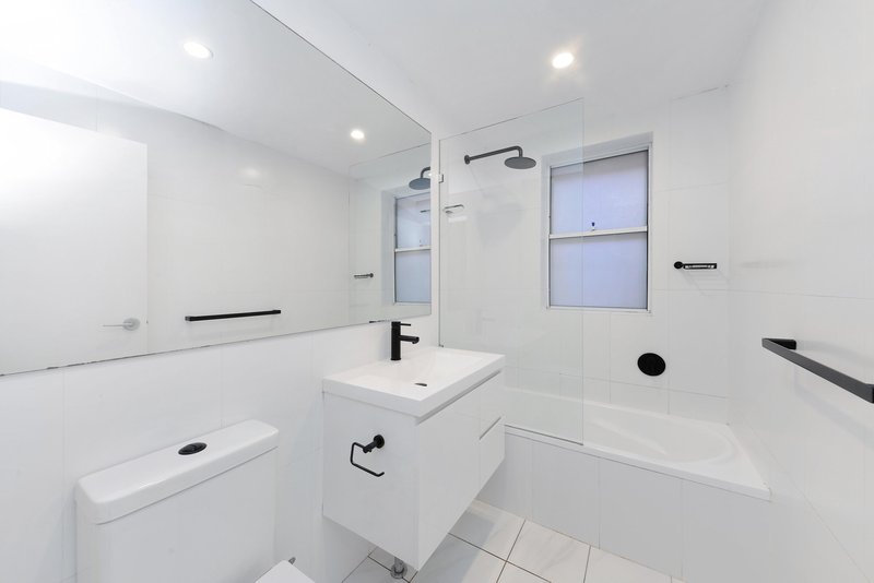 Photo - 4/15 Botany Street, Bondi Junction NSW 2022 - Image 3
