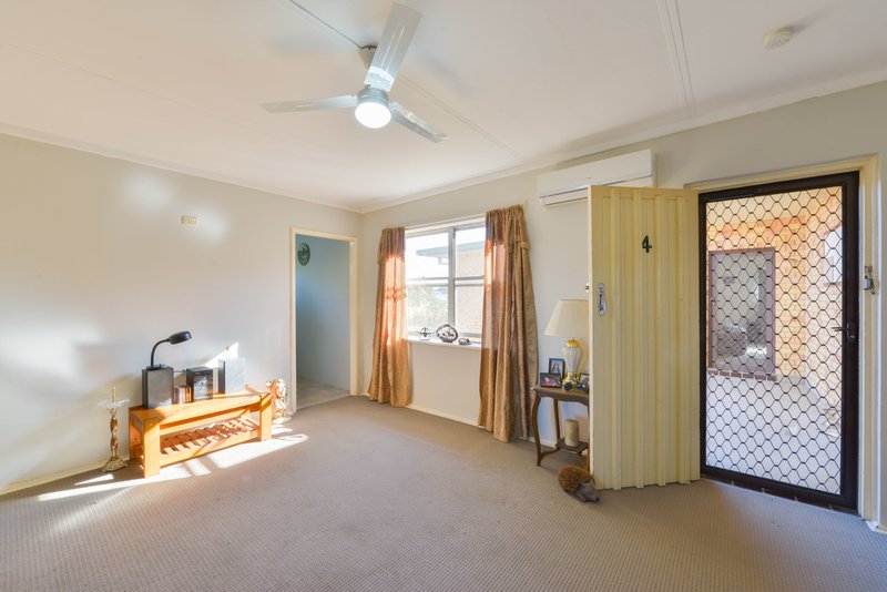 Photo - 4/15 Diane Street, Tamworth NSW 2340 - Image 2