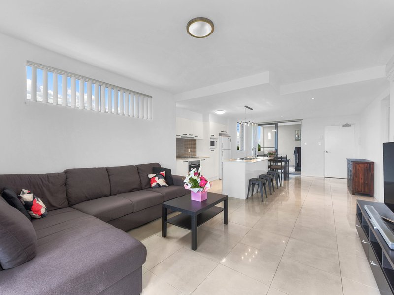 Photo - 4/15 Donkin Street, Nundah QLD 4012 - Image 4