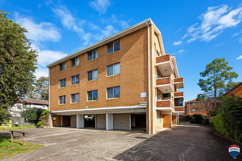 Photo - 4/15 First Street, Kingswood NSW 2747 - Image 3