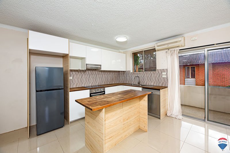 Photo - 4/15 First Street, Kingswood NSW 2747 - Image 5