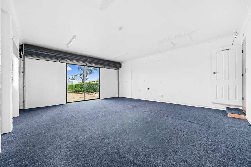 Photo - 415 Fourth Avenue, Austral NSW 2179 - Image 6