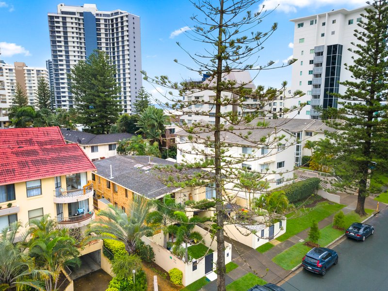 Photo - 4/15 Frederick Street, Surfers Paradise QLD 4217 - Image 6