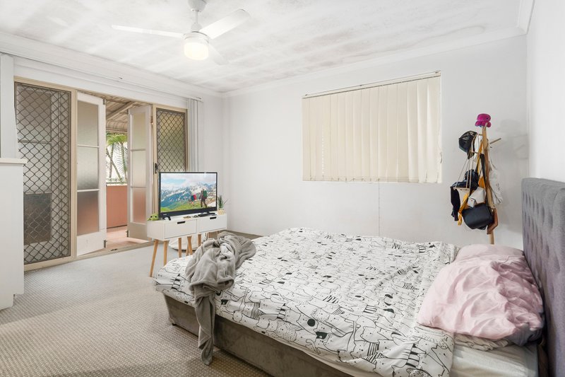 Photo - 4/15 Frederick Street, Surfers Paradise QLD 4217 - Image 13