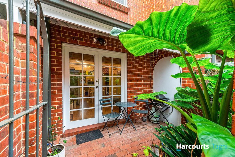 Photo - 4/15 Hamley Street, Adelaide SA 5000 - Image 1