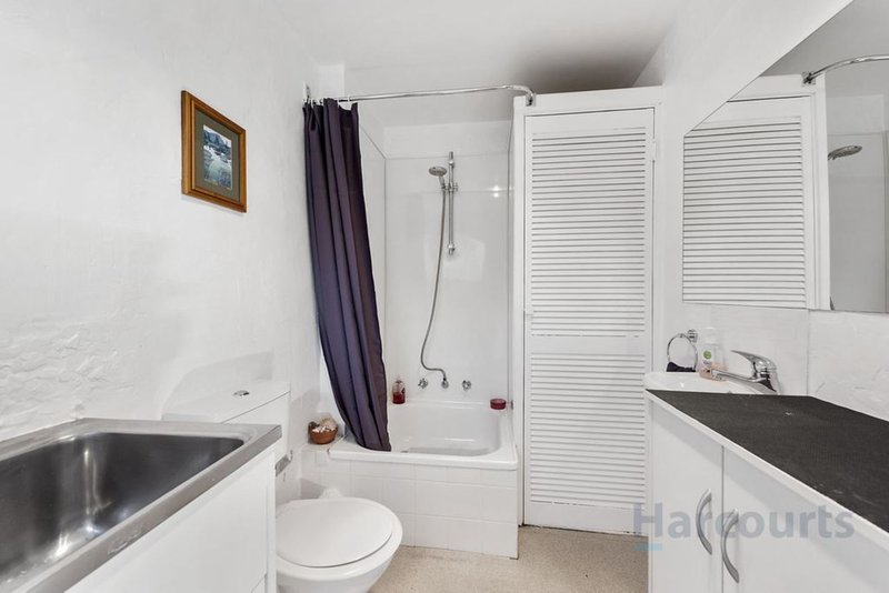 Photo - 4/15 Hazell Street, Blackmans Bay TAS 7052 - Image 6