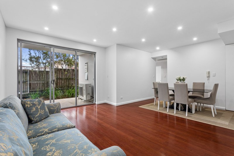 Photo - 4/15 Kooringa Road, Chatswood NSW 2067 - Image 2