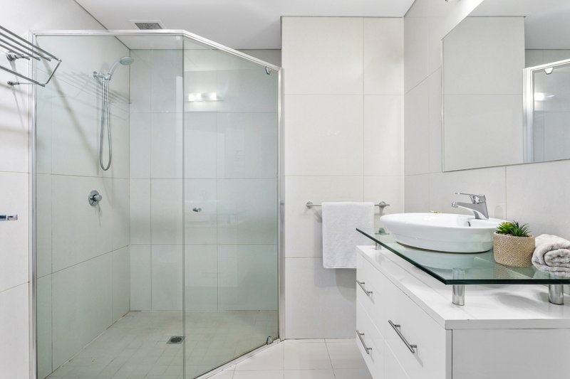 Photo - 4/15 Kooringa Road, Chatswood NSW 2067 - Image 4