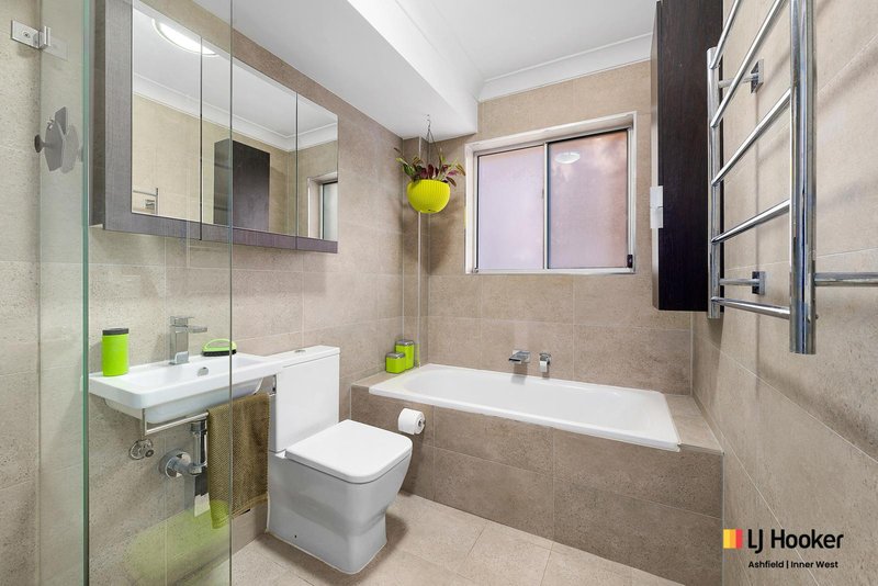 Photo - 4/15 Loftus Street, Ashfield NSW 2131 - Image 3