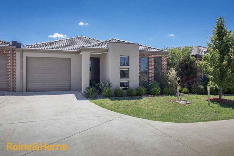 4/15 Marl Close, Sunbury VIC 3429