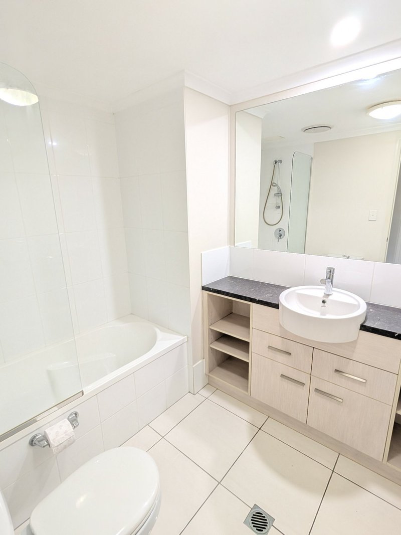 Photo - 4/15 Mclean Street, Cairns North QLD 4870 - Image 9