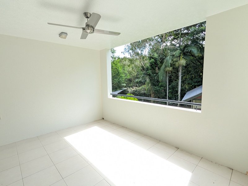 Photo - 4/15 Mclean Street, Cairns North QLD 4870 - Image 10