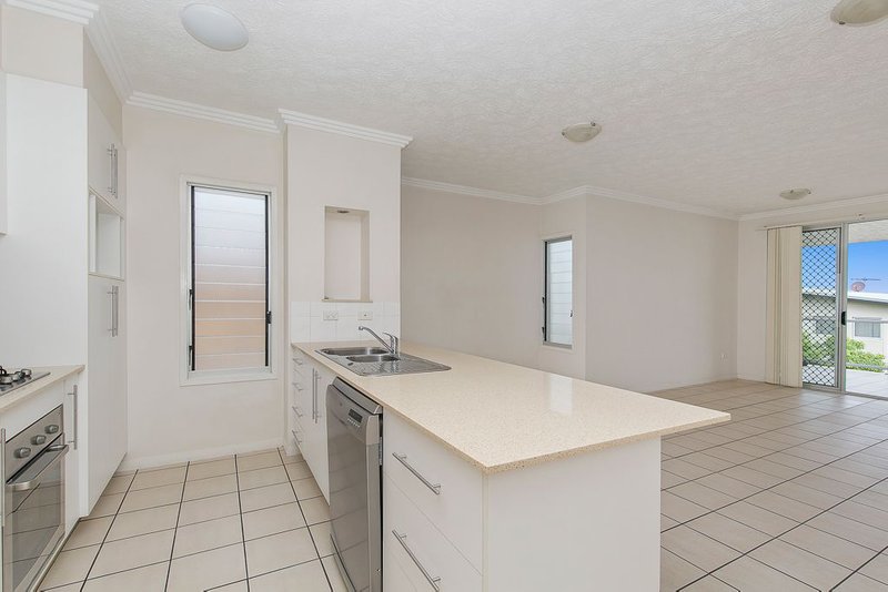 Photo - 4/15 Mcmaster Street, Nundah QLD 4012 - Image 4