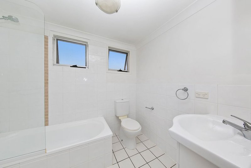 Photo - 4/15 Mcmaster Street, Nundah QLD 4012 - Image 13