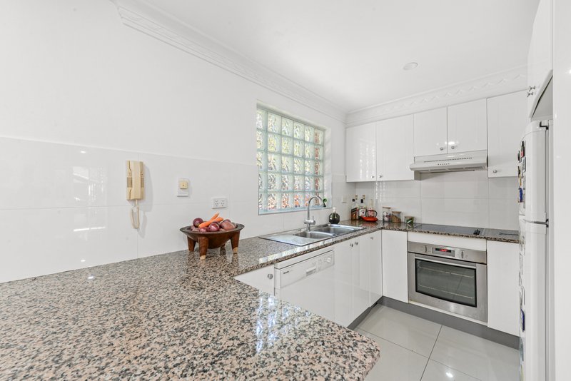 Photo - 4/15 New Orleans Crescent, Maroubra NSW 2035 - Image 4