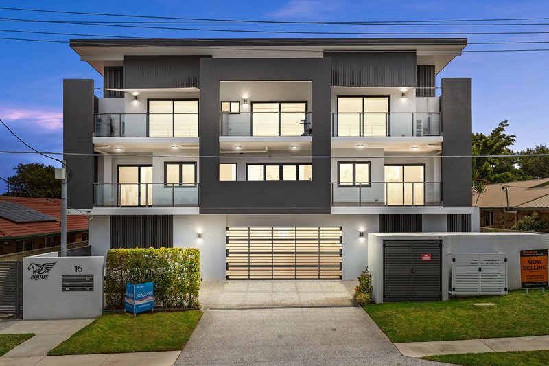 Photo - 4/15 Percy Street, Redcliffe QLD 4020 - Image 2