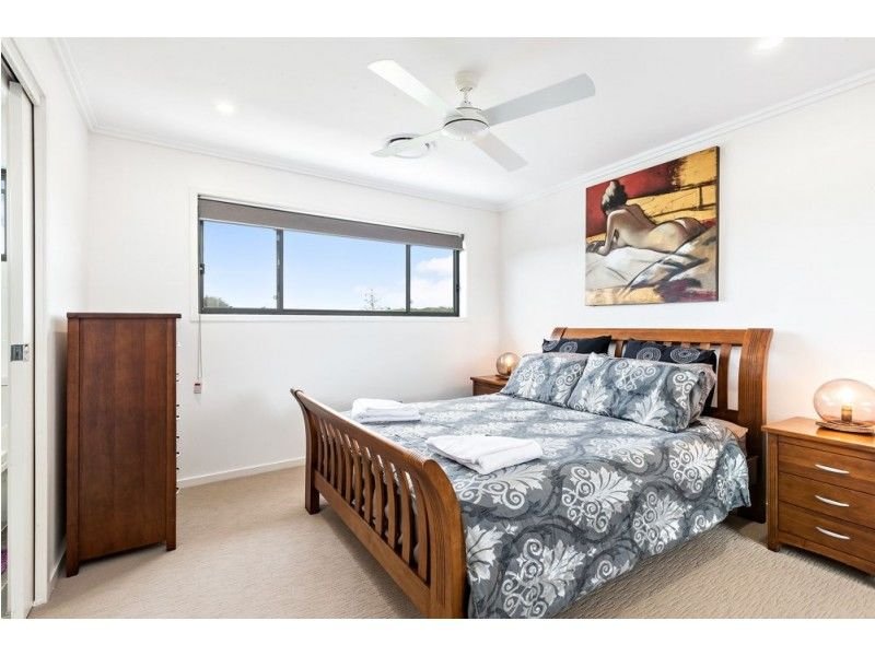 Photo - 4/15 Percy Street, Redcliffe QLD 4020 - Image 10