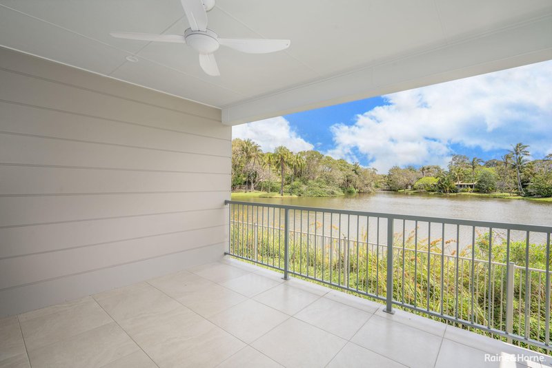 Photo - 4/15 Shell Street, Urangan QLD 4655 - Image 2