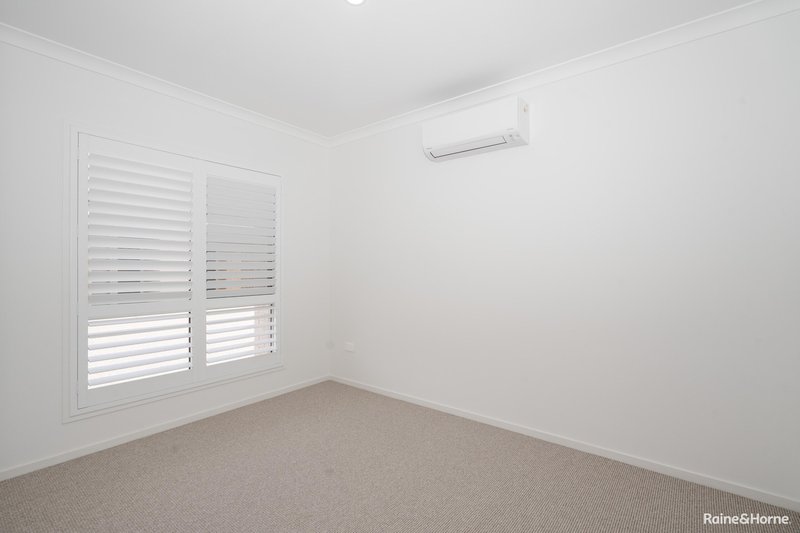 Photo - 4/15 Shell Street, Urangan QLD 4655 - Image 9